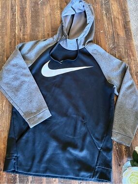 Nike Therma Training Swoosh Dri-fit Hoodie Sz M